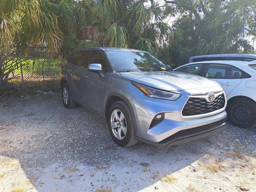 2021 Toyota Highlander LE