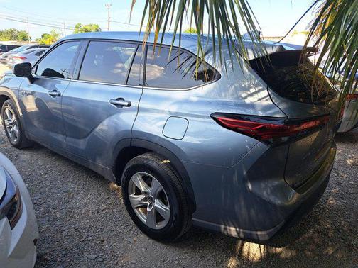 2021 Toyota Highlander LE