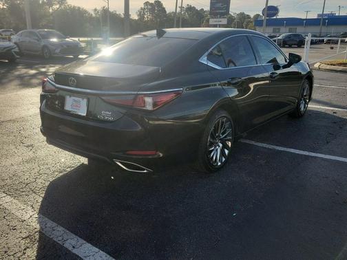 2025 Lexus ES 350 Ultra Luxury