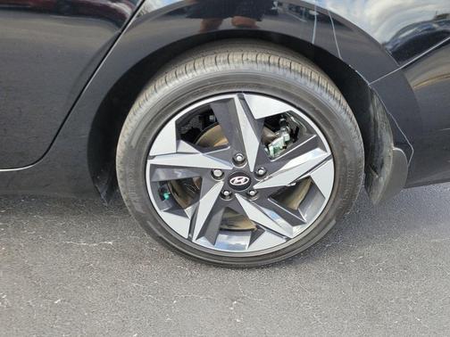 2023 Hyundai ELANTRA HEV Limited