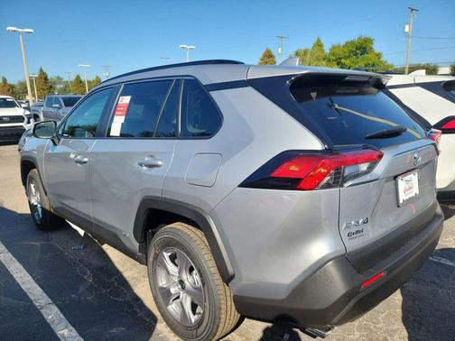 2025 Toyota RAV4 Hybrid XLE