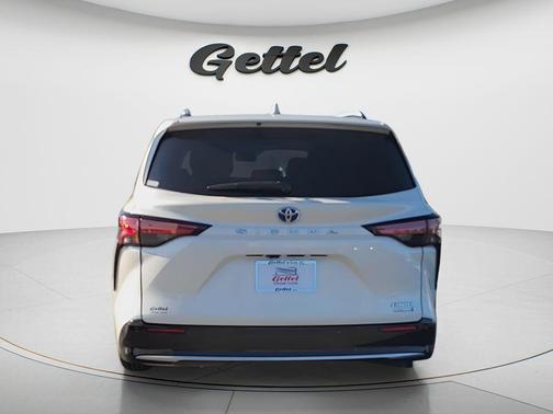 2021 Toyota Sienna Limited 7-Passenger
