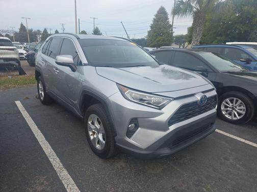 2021 Toyota RAV4 Hybrid XLE