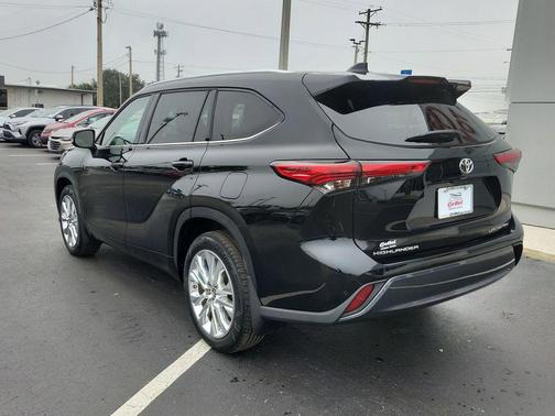 2023 Toyota Highlander Limited