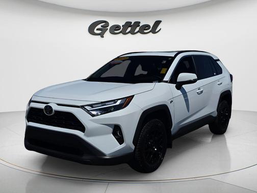 Ice Cap 2024 Toyota RAV4 XLE