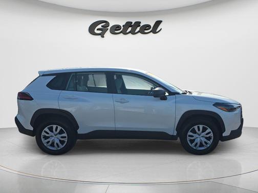 Wind Chill Pearl 2026 Toyota Corolla Cross L