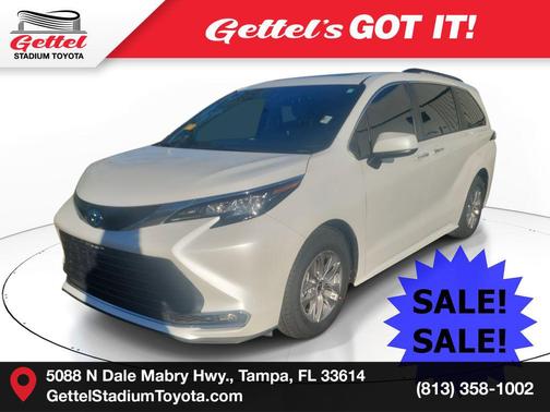 2022 Toyota Sienna XLE