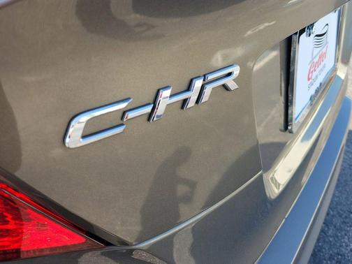 2021 Toyota C-HR XLE