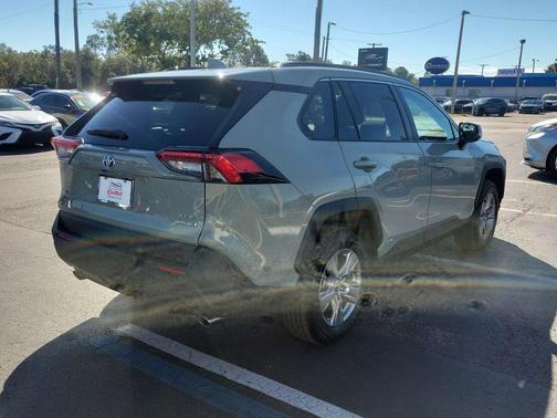 2023 Toyota RAV4 Hybrid XLE