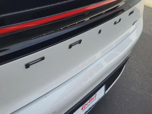 2023 Toyota Prius LE