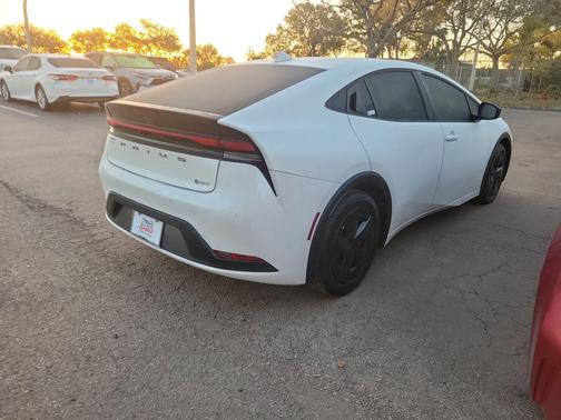 2023 Toyota Prius LE