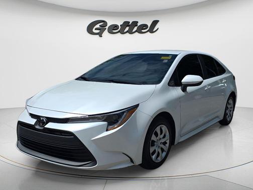 Wind Chill Pearl 2025 Toyota Corolla LE
