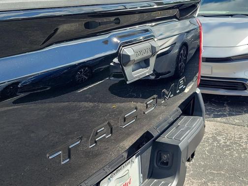 2025 Toyota Tacoma SR