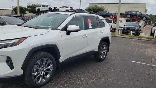 2025 Toyota RAV4 XLE Premium