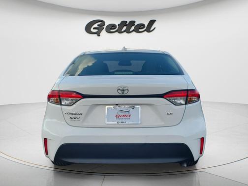 Ice Cap 2024 Toyota Corolla LE