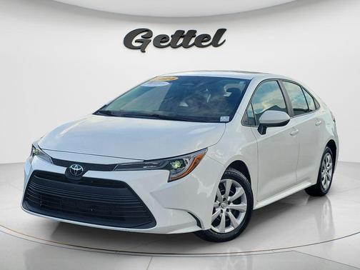 Ice Cap 2024 Toyota Corolla LE