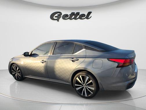 Gun Metallic 2020 Nissan Altima SR FWD