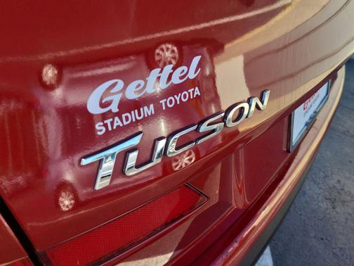 2021 Hyundai TUCSON SE