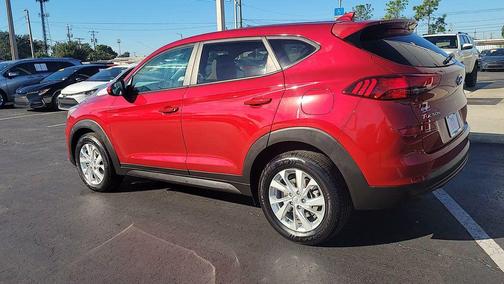 2021 Hyundai TUCSON SE