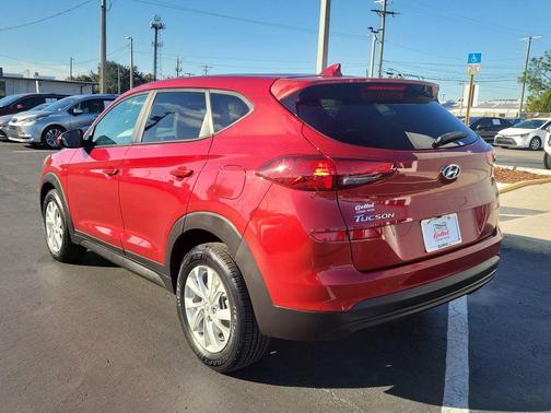 2021 Hyundai TUCSON SE
