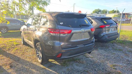 Predawn Gray Mica 2019 Toyota Highlander XLE