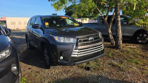 Predawn Gray Mica 2019 Toyota Highlander XLE