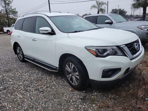 2019 Nissan Pathfinder S