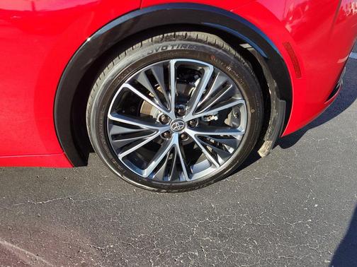 2025 Toyota Prius XLE