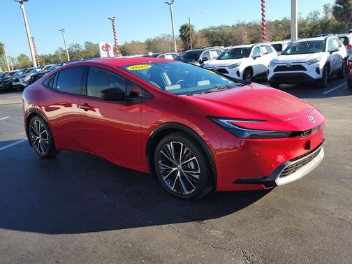 2025 Toyota Prius XLE