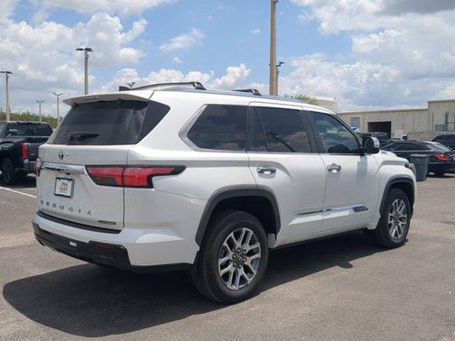 2025 Toyota Sequoia Base