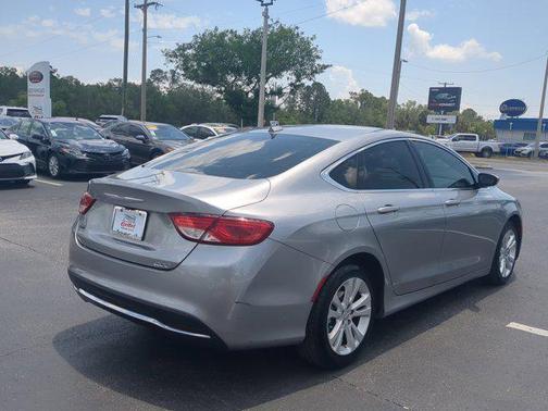 2017 Chrysler 200 Limited