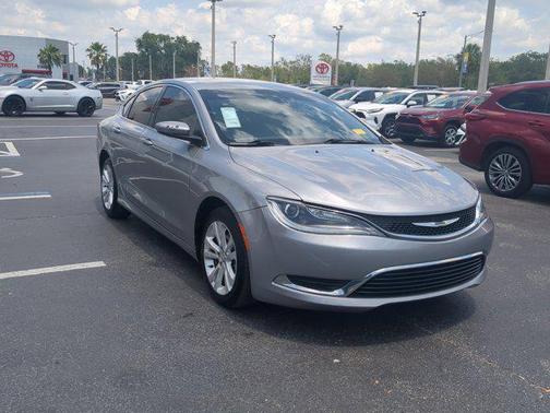 2017 Chrysler 200 Limited