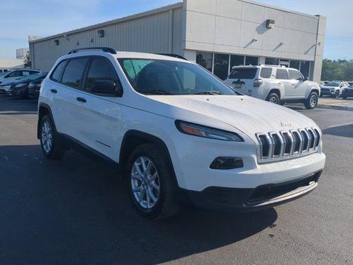 2017 Jeep Cherokee Sport
