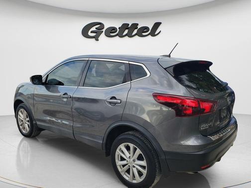Gun Metallic 2018 Nissan Rogue Sport S