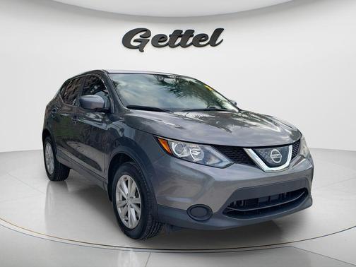 Gun Metallic 2018 Nissan Rogue Sport S