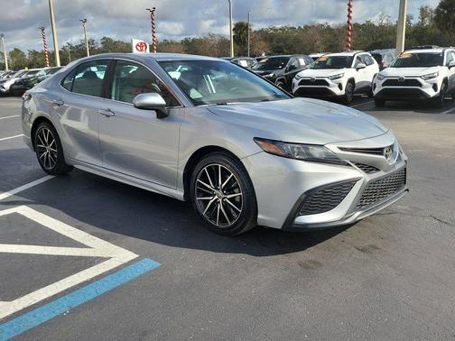 2021 Toyota Camry SE