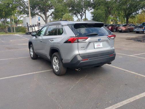 2019 Toyota RAV4 Hybrid XLE