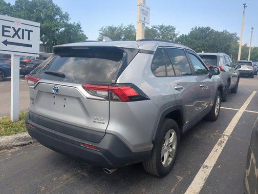 2019 Toyota RAV4 Hybrid XLE