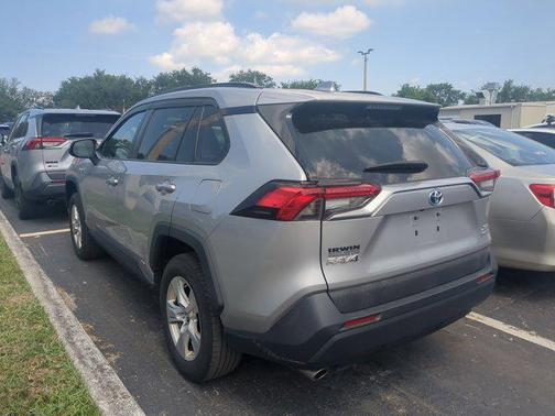 2019 Toyota RAV4 Hybrid XLE
