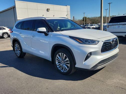 2023 Toyota Highlander Platinum