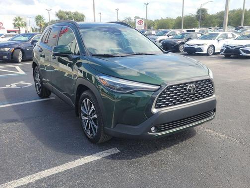 2023 Toyota Corolla Cross XLE