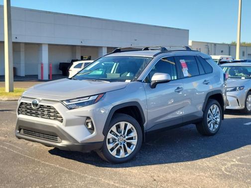 2025 Toyota RAV4 XLE Premium