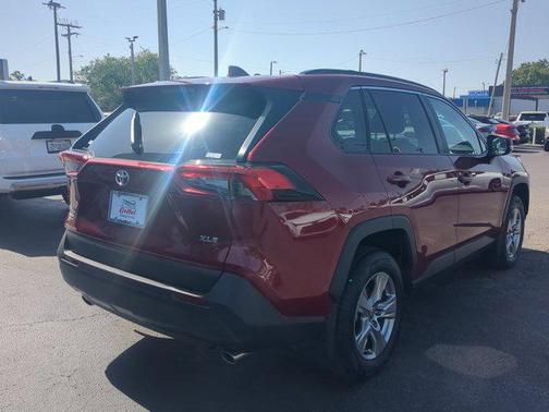 2022 Toyota RAV4 XLE