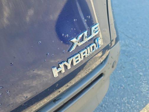 2022 Toyota Sienna XLE 7 Passenger