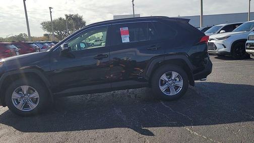 2025 Toyota RAV4 Hybrid XLE