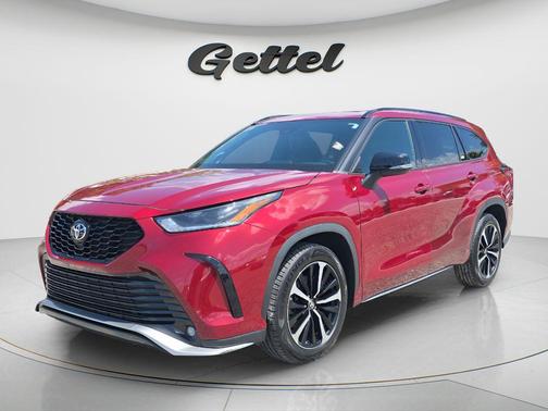 Ruby Flare Pearl 2022 Toyota Highlander XSE