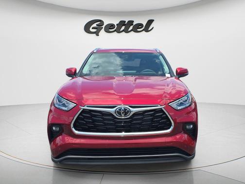 Ruby Flare Pearl 2026 Toyota Highlander Hybrid Limited