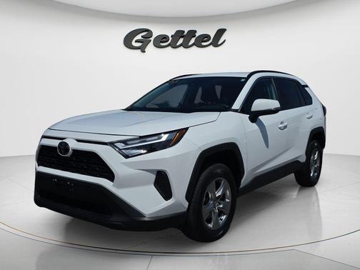 Ice Cap 2024 Toyota RAV4 XLE