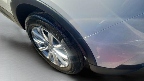 Crystal White Tricoat 2023 Cadillac XT4 Luxury