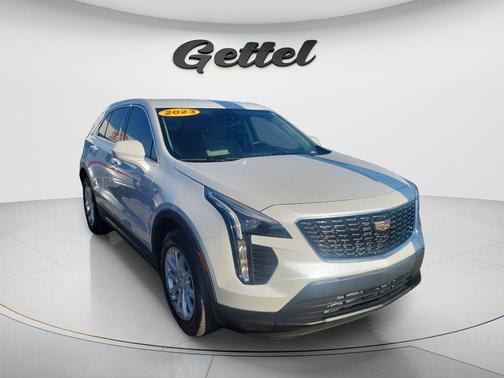 Crystal White Tricoat 2023 Cadillac XT4 Luxury